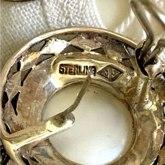 VINTAGE MARCASITE AND PEARL Sterling Earrings - Picture 6 of 6